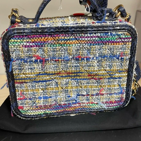 Chanel python tweed limited edition vanity - Picture 2 of 4